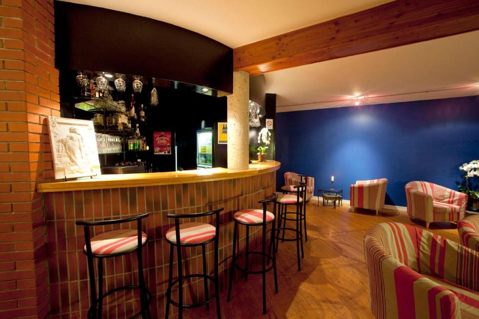 Bar/lounge