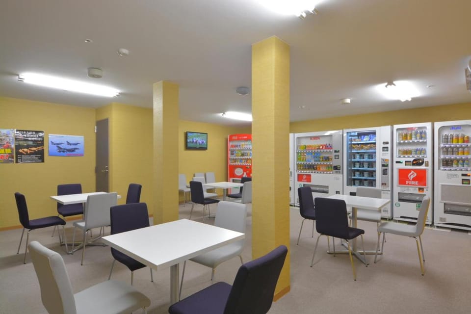 Shared lounge/TV area