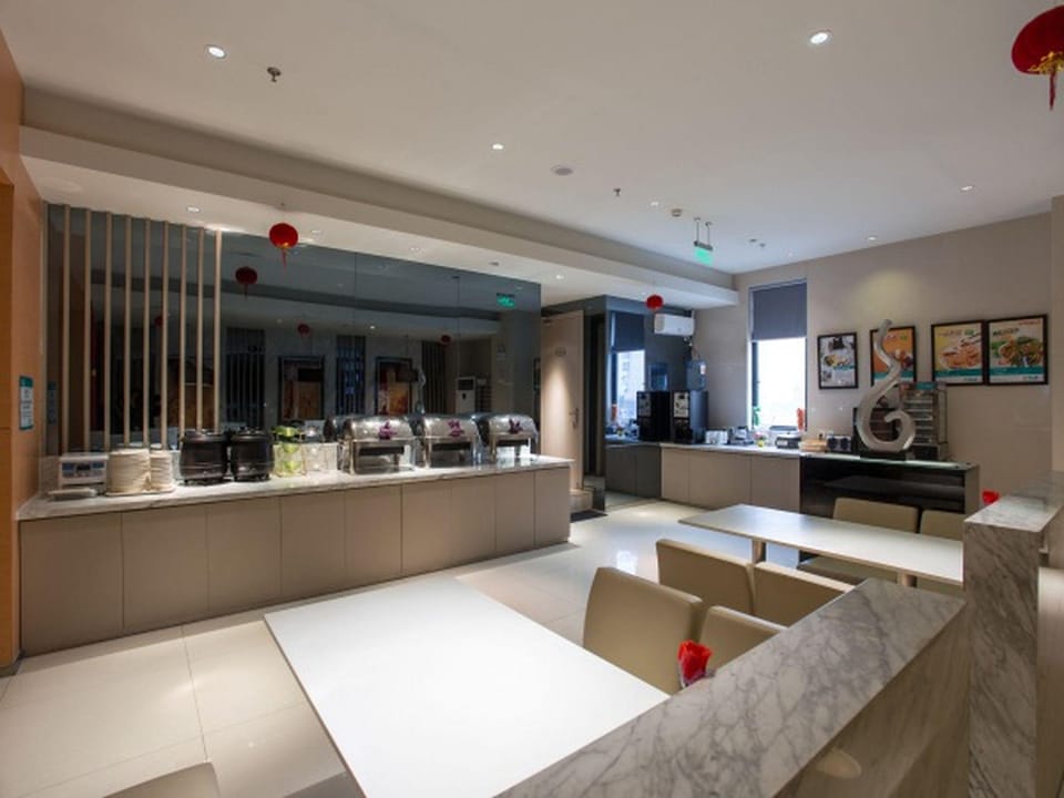 Jinjiang Inns Hongqiao Hub Tianshan West Road Hotel in Shanghai