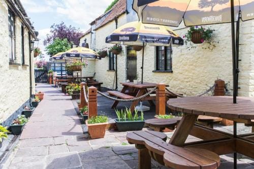 The Swan Hotel in Stroud District
