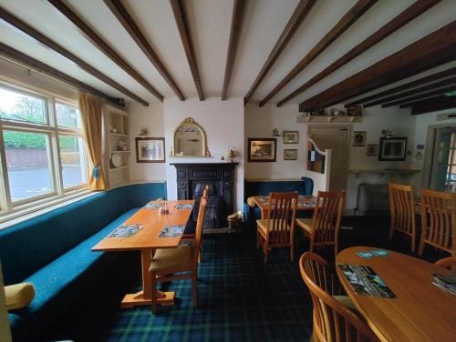 The Golden Cup - Yoxall Hotel in East Staffordshire District