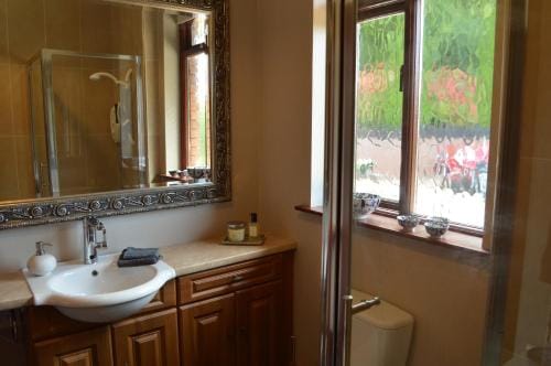 Ravenwood Hotel in Louth, Co. Louth, Ireland
