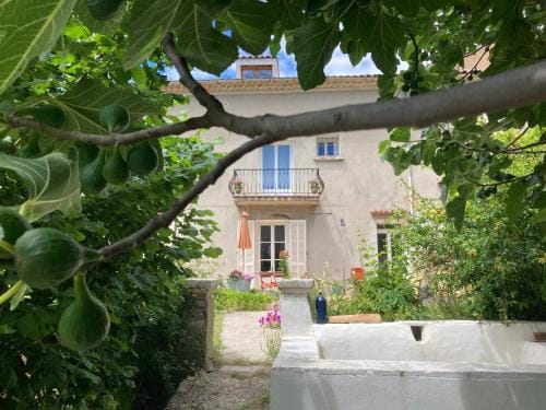 Le Couvent des Ecrevisses Hotel in Barjols