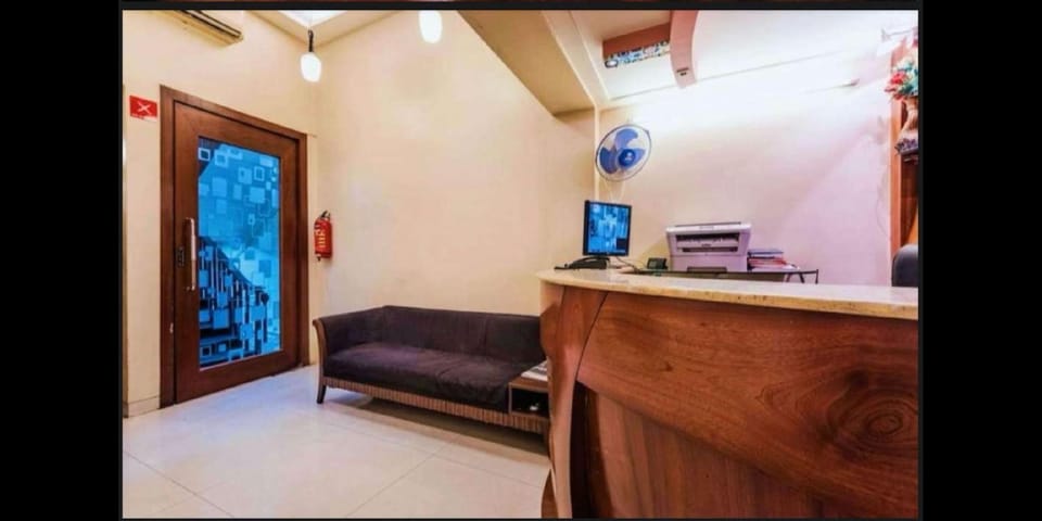 Hotel Broadway Colaba Hotel in Mumbai