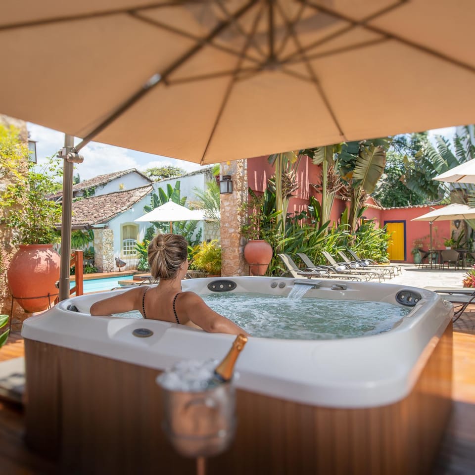 Hot tub