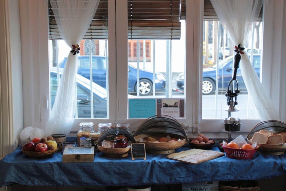 Can Cocollona Hostel in Girona