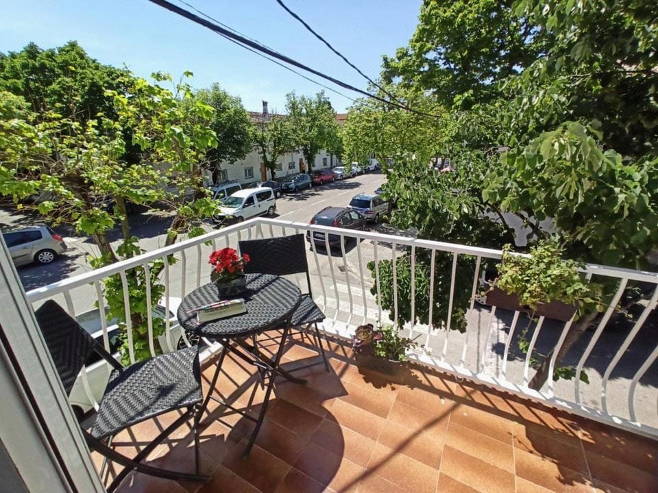 Can Cocollona Hostel in Girona
