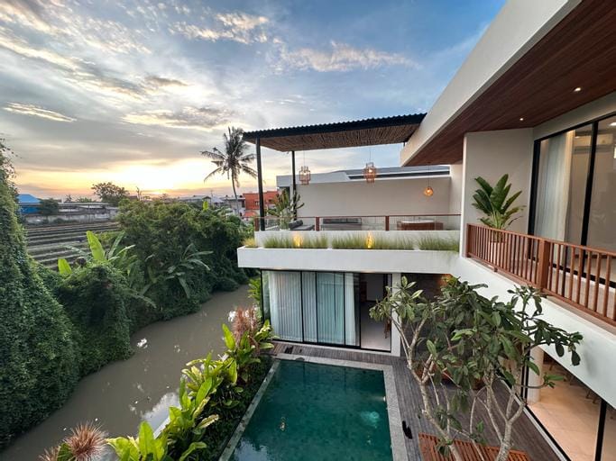 Devadha Villa by San Villa Management Hotel in North Kuta