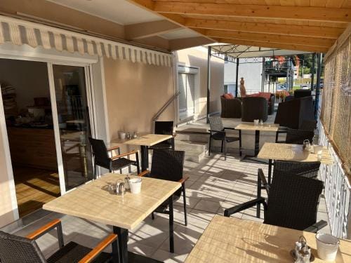 Seebar Velden Hotel in Velden am Wörthersee
