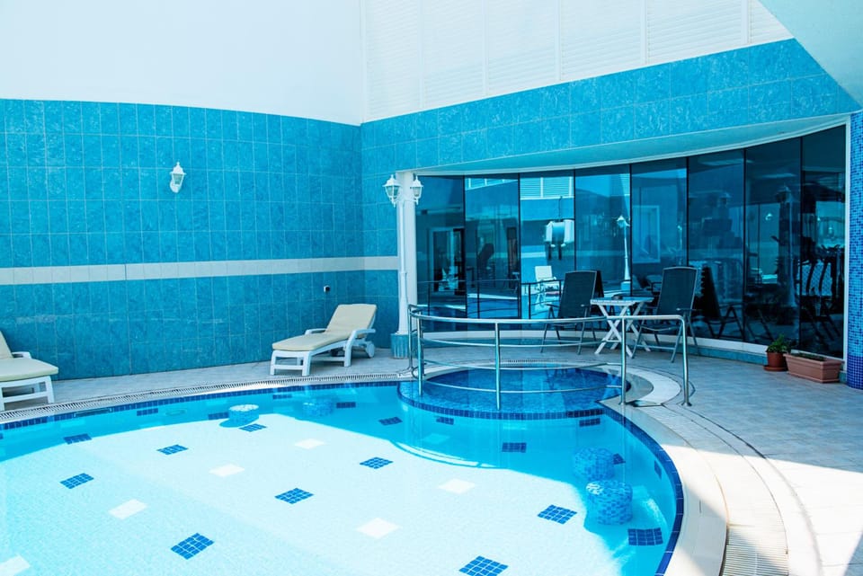 Swimming pool