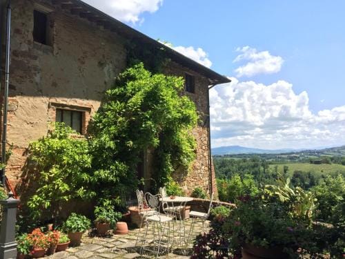 Villa Pieve De' Pitti Hotel in Tuscany