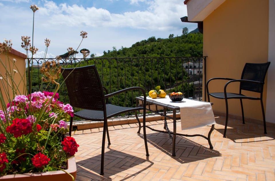 Residence Zelzar Apartment hotel in Vietri sul Mare
