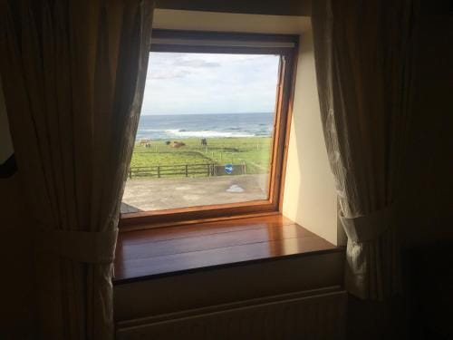 Lahiff's Bay View Guest House Hotel in County Clare