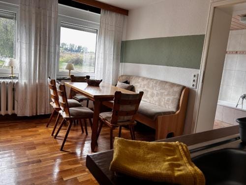 Pension FAULPELZ - Budget Apartment mit Kuche, Badewanne Hotel in Thuringia, Germany