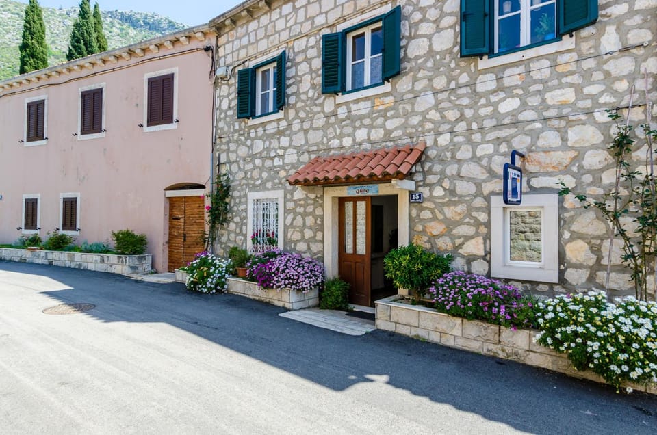 Art Apartment SeaSoul Hotel in Dubrovnik-Neretva County