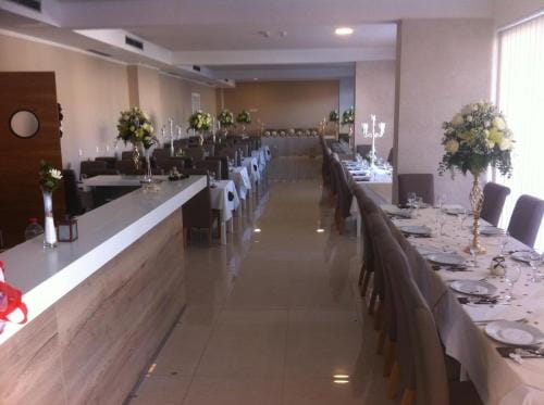 Rooms with a swimming pool Metajna, Pag - 15142 Hotel in Zadar County
