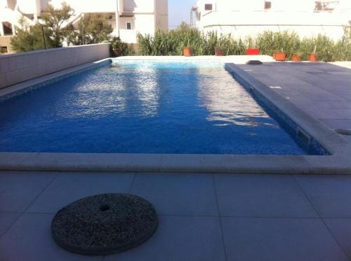 Rooms with a swimming pool Metajna, Pag - 15142 Hotel in Zadar County