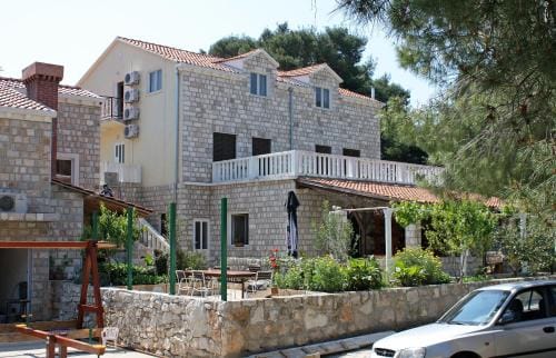 Rooms with a swimming pool Cove Saplunara, Mljet - 401 Hotel in Korita, Mljet