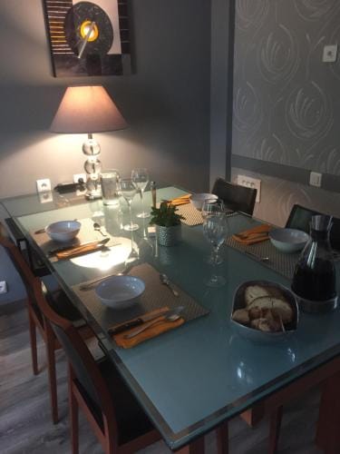 Lyon City Home's Bed & Breakfast Hotel in Villeurbanne