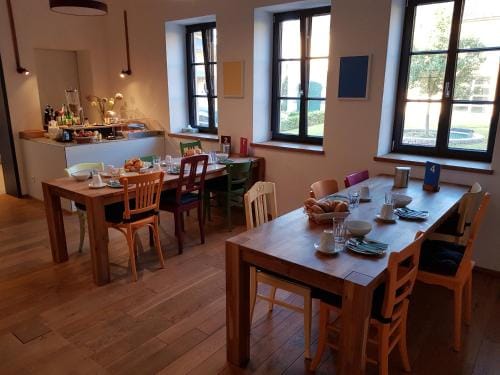 Herberge Hof Armada Inn in Wiesbaden