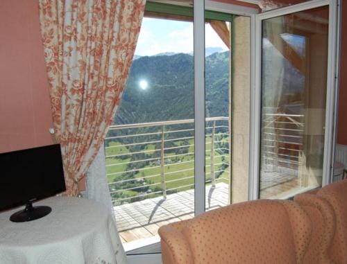 La Charlisa Hotel in Uvernet-Fours