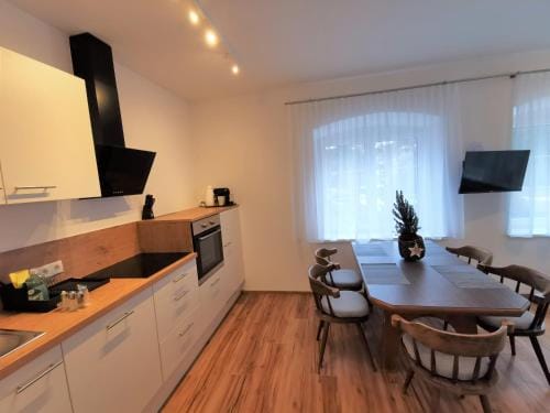 Apartments HAUS SCHON - Preise inclusive Pitztal Sommer Card Hotel in Tyrol