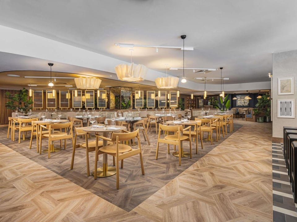 Mercure London Earls Court Hotel in City of Westminster