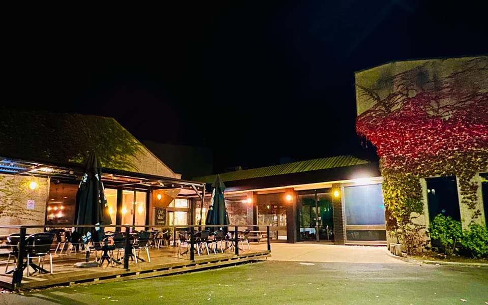 The Grand Oaks Resort Hotel in Beechworth