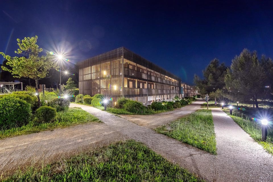thecamp hotel Premium Lodge- Aix en Provence Hotel in Aix-en-Provence