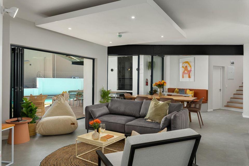Neighbourgood 1st Crescent Hotel in Camps Bay