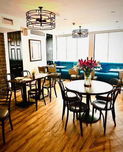 Zoe Bistro & Accommodation Hotel in County Clare