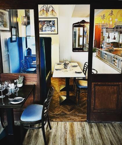 Zoe Bistro & Accommodation Hotel in County Clare