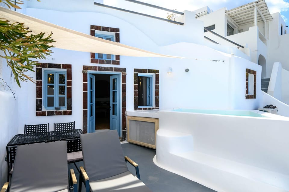 Karpimo Scenery Resort in Thera