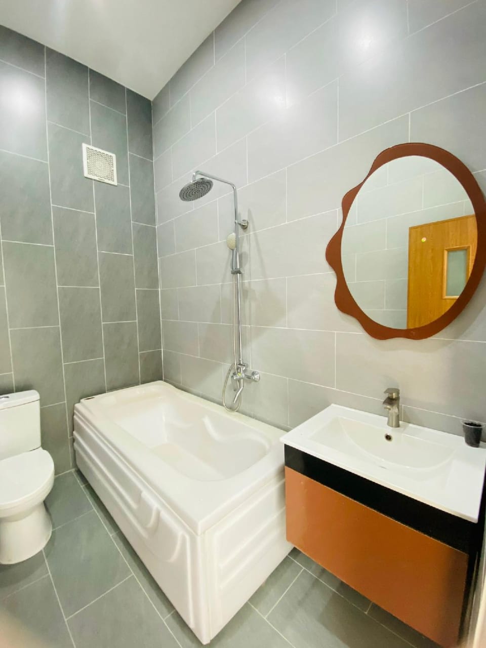 Bathtub