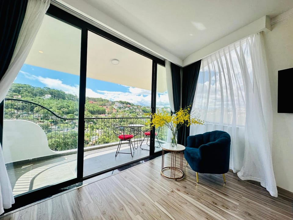 Memory Inn - Valley View Hotel in Dalat