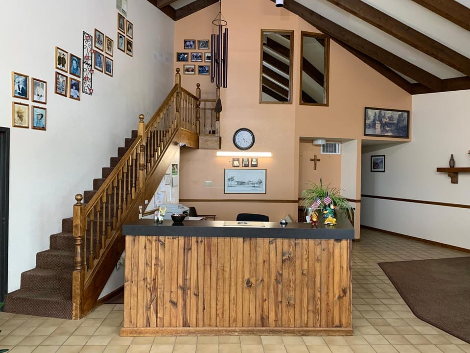 Owensville Inn Motel in Ozark Mountains