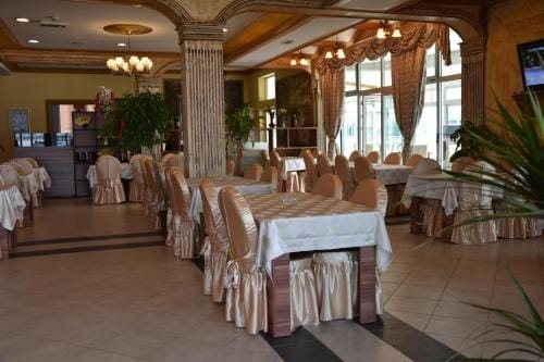 Hotel & Restaurant Great Wall - Airport Hotel in Sarajevo