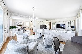 Luxury Lake Front Catullo A2 by Wonderful Italy Hotel in Sirmione