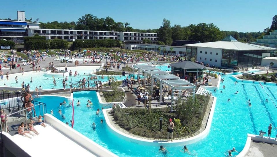 Ronneby Brunnspark Vandrarhem och B&B Hostel in Sweden