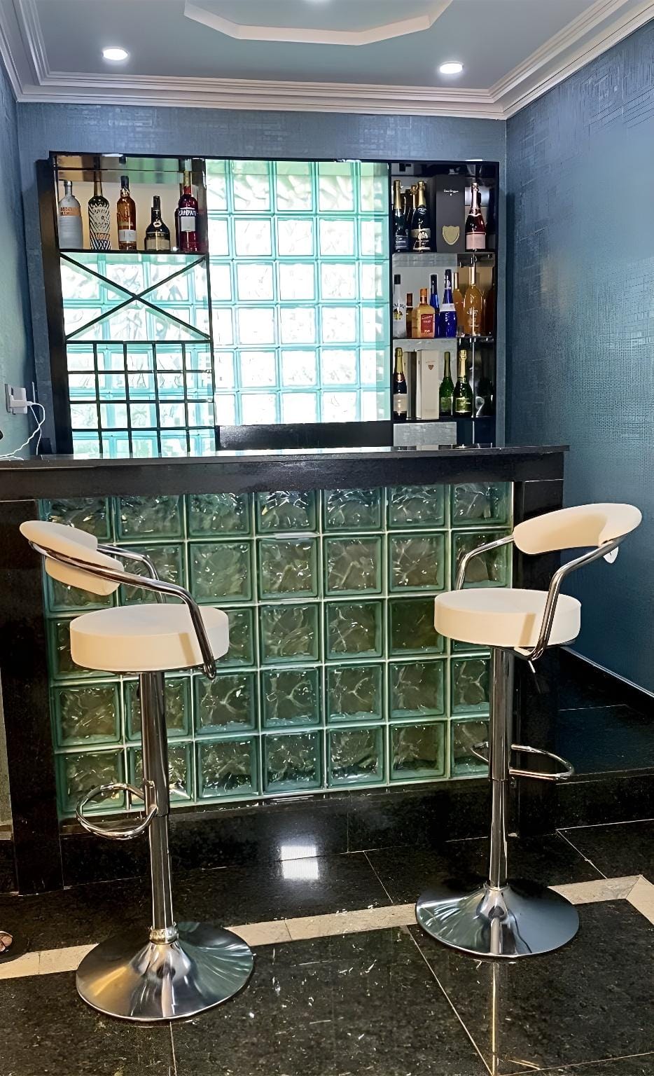 Bar/lounge