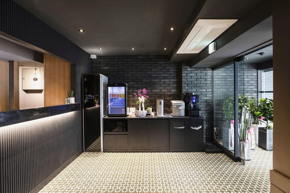 Number 25 Sinchon Branch Motel in Seoul
