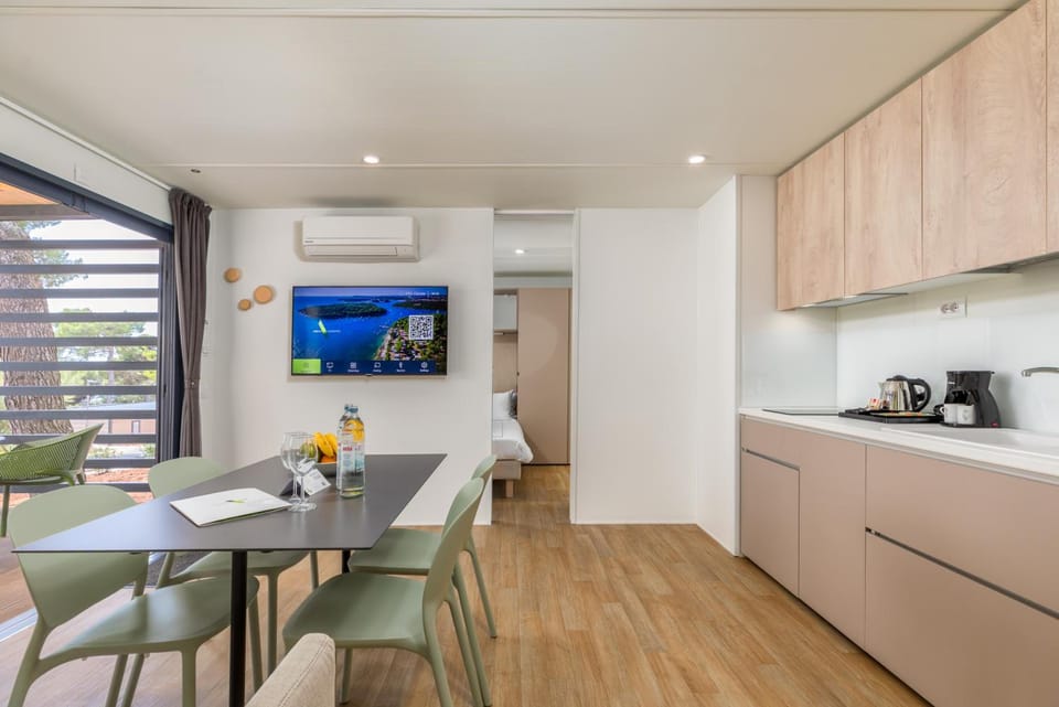 Arena Indije Mobile Homes Hotel in Banjole