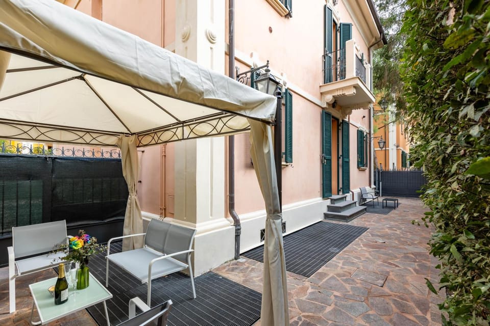 BolognaRoomscom - Villa Bottrigari Apartment hotel in Bologna