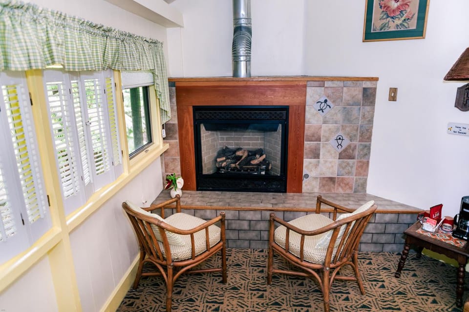 Kilauea Lodge and Restaurant Inn in Volcano