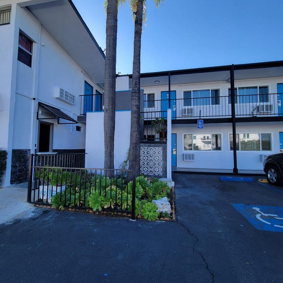 Guest Harbor Inn- Port Of Los Angeles San Pedro Motel in Wilmington