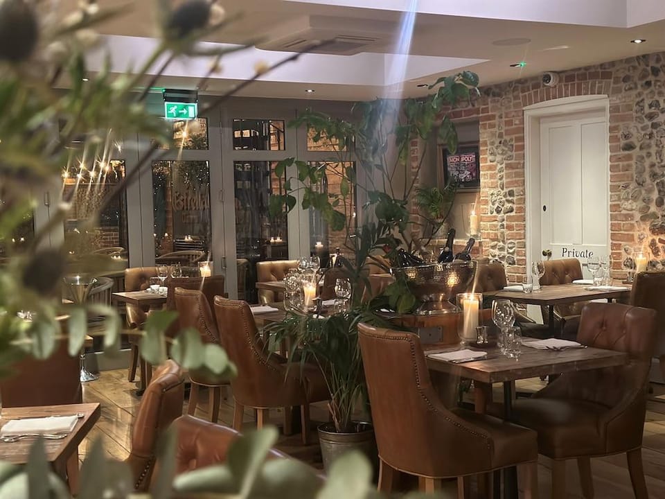 NoTwenty9 Bar and Restaurant Hotel in North Norfolk District