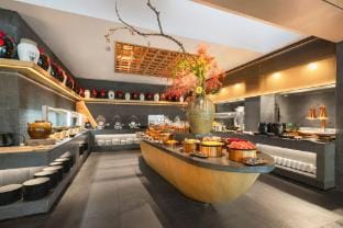 Pokkei Hotel Shaoxing Hotel in Hangzhou