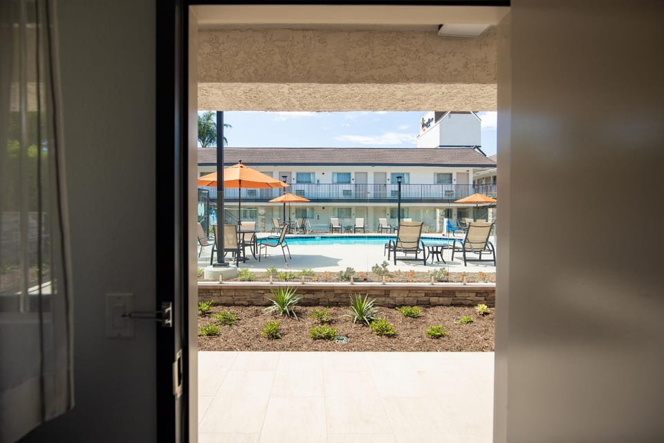 Orange Grove Inn Hotel in Tustin