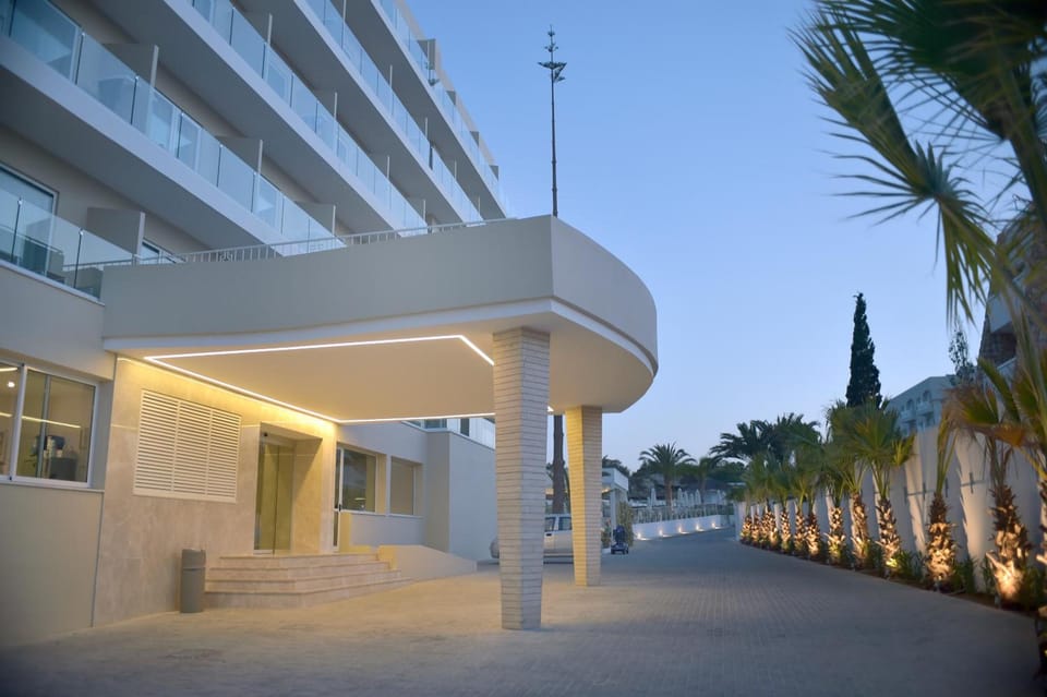 Sunrise Gardens Hotel in Protaras