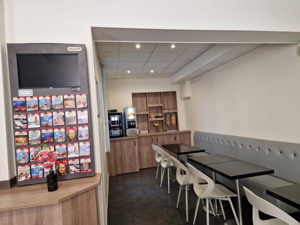 Hotel D'Anjou Hotel in Levallois-Perret